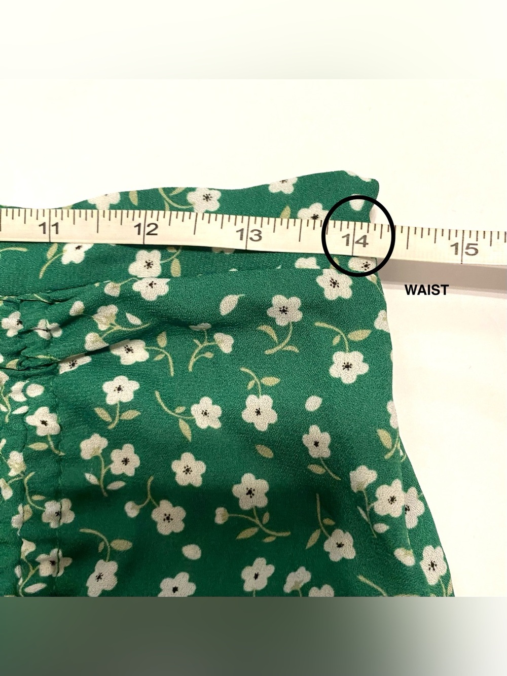 MAX STUDIO-Size M-Women's Green Floral Print, Ruffle In Front, Side Zip Skirt - Picture 6 of 8